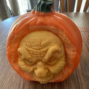 HALLOWEEN TALKING PUMPKIN HEAD